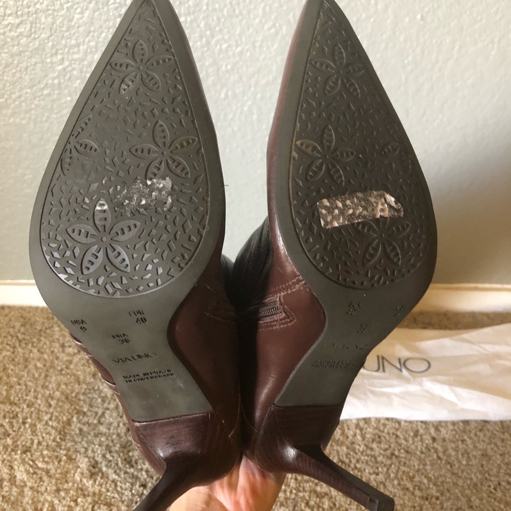 Boots - Picture 4 of 5